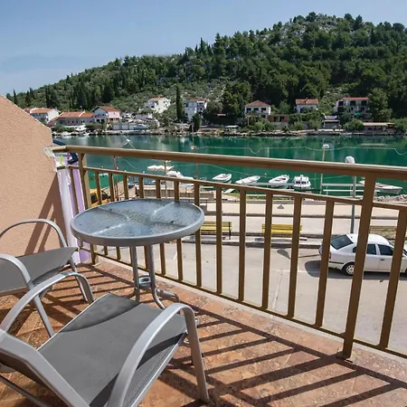 2 Bedroom In Blace